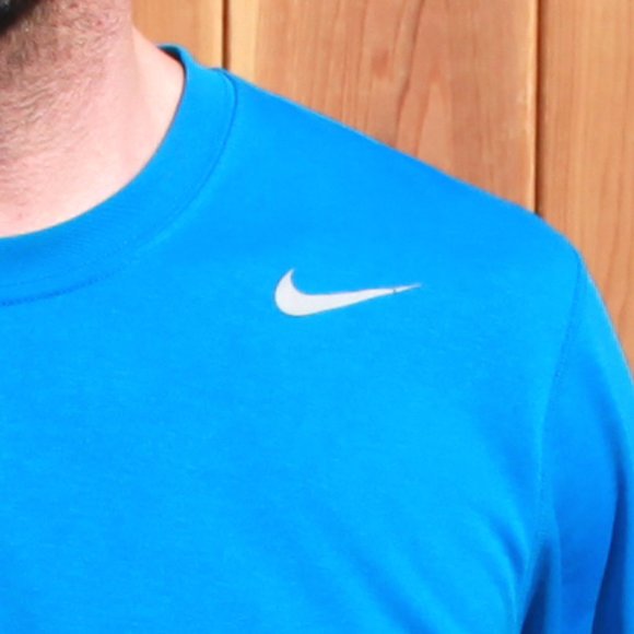 Crisp Blue Nike Dri-Fit Shirt Size Medium - Picture 3 of 6